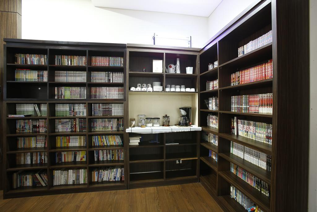 Reddoorz @ Menteng Джакарта Екстериор снимка