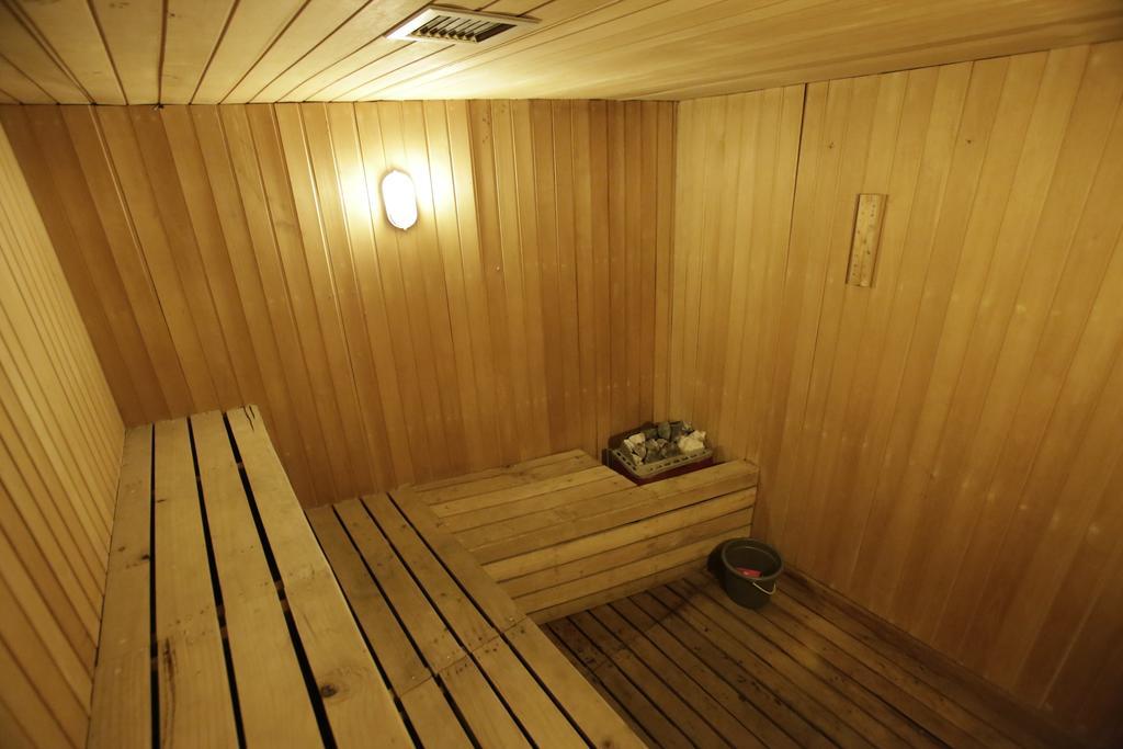 Reddoorz @ Menteng Джакарта Екстериор снимка
